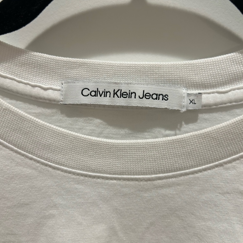 Calvin Klein Embroidered Logo Boxy Fit Tee Mens XL - Picture 6 of 8